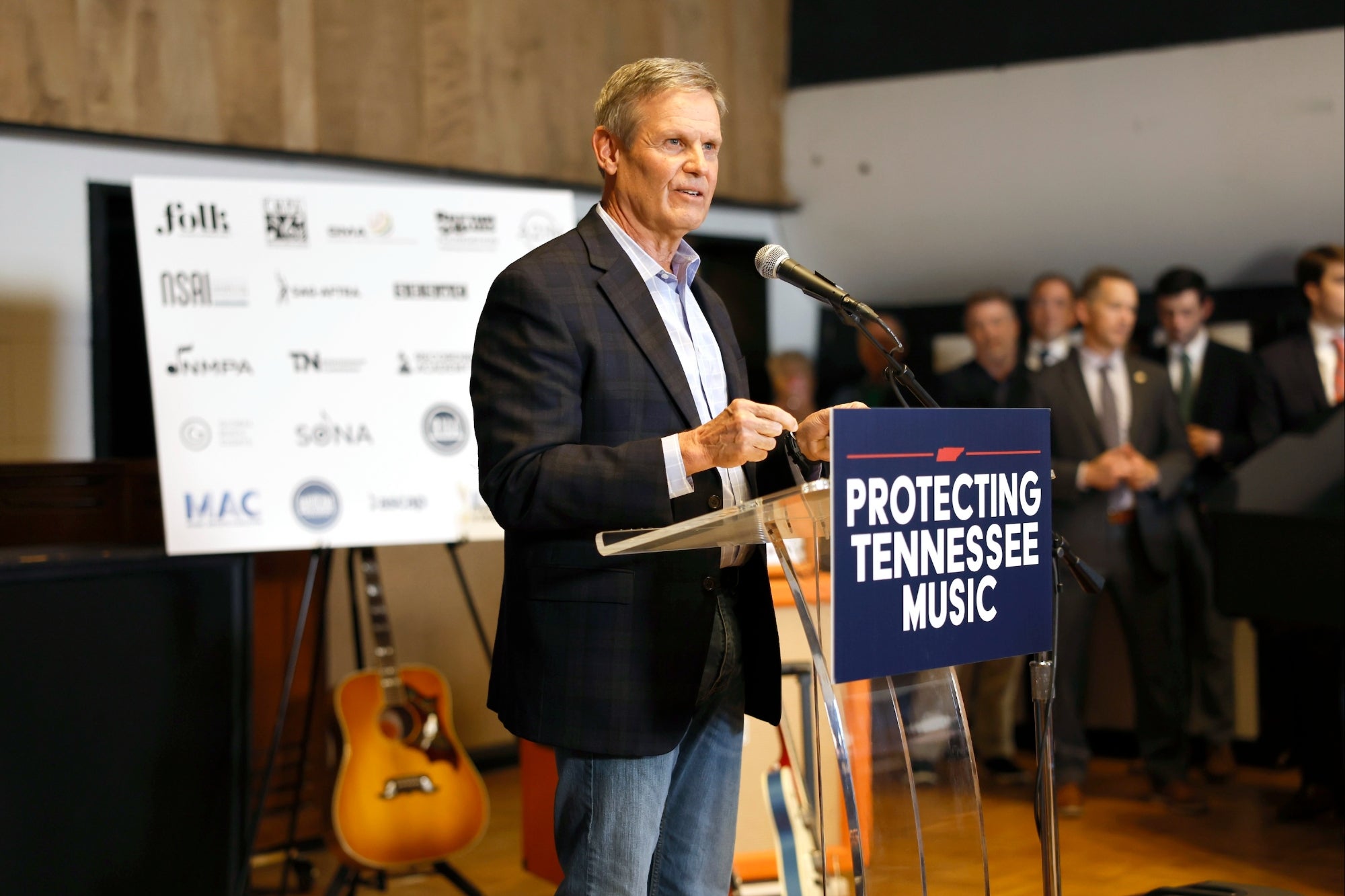Tennessee Passes Law Protecting Musicians From AI Deepfakes