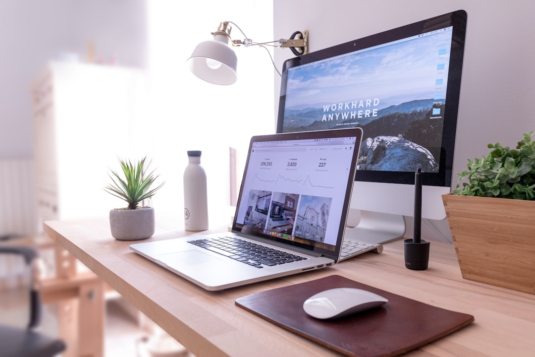 freelancer laptop