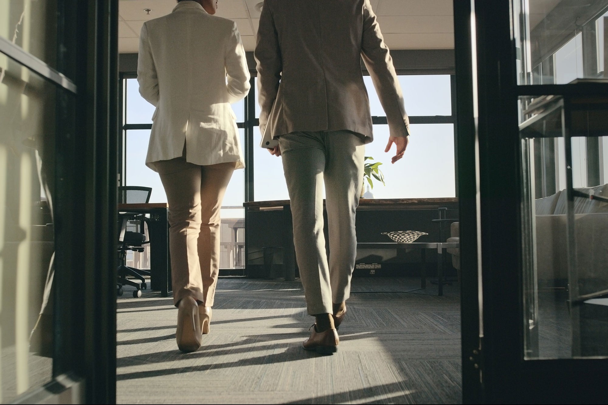Walk Into Your Next Client Meeting Armed With These 4 Principles, And Leave With a Paying Client