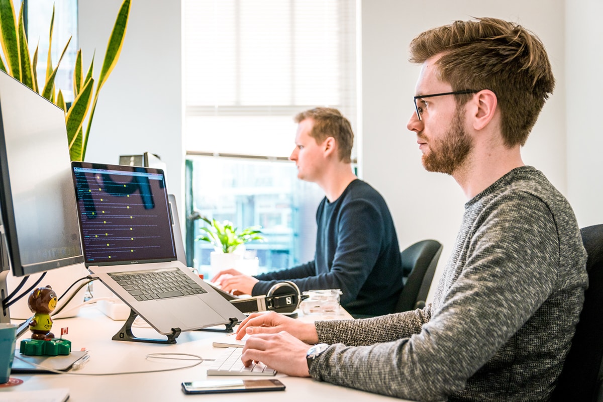 7 Best Timeline WordPress Themes 2025