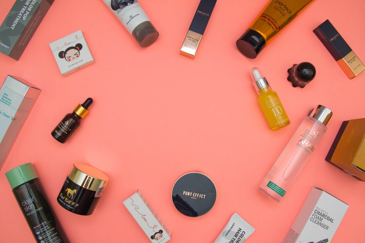 18 Best Cosmetics WordPress Themes 2025
